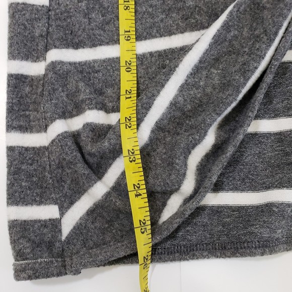 Very Soft Long Sleeve Sweater with Twist Front, Size Small but see measurements - Picture 6 of 8